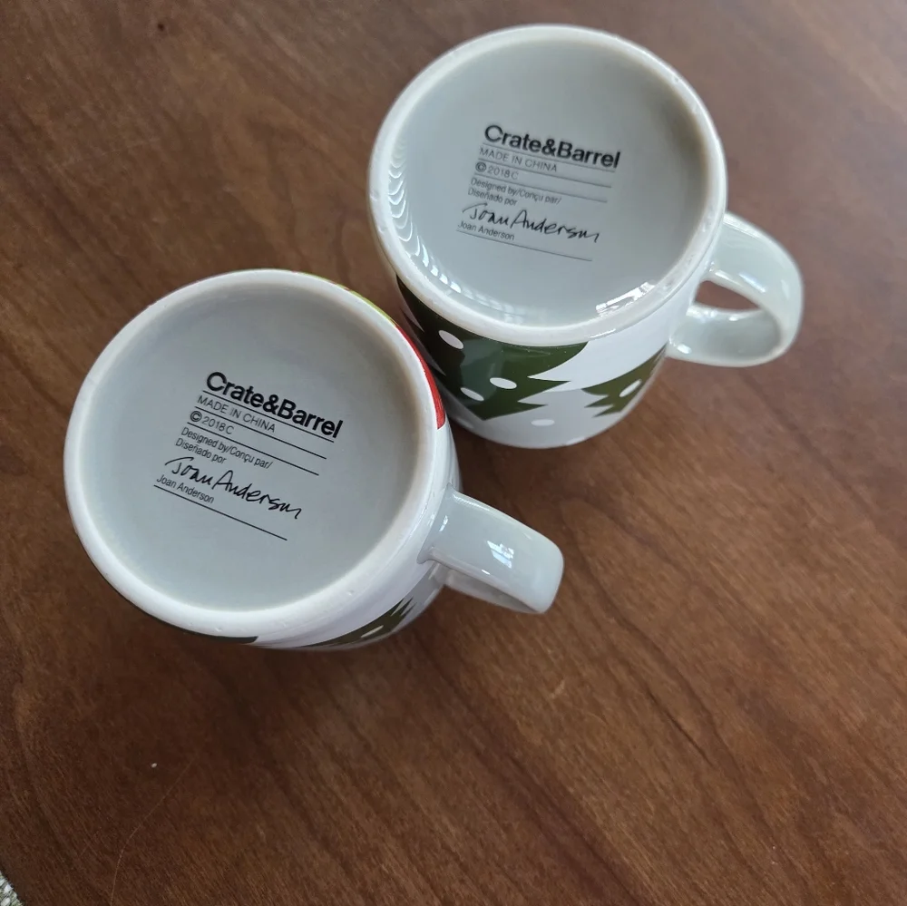 Crate & Barrel Joan Anderson 6oz Holiday Mugs Teddy Bear And Trees